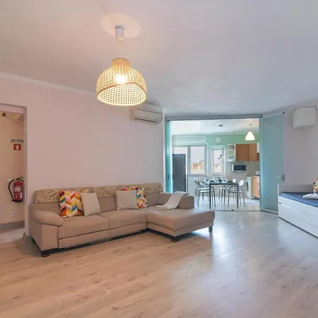 Patio Da Rocha - Silhueta Citadina ポルティマン