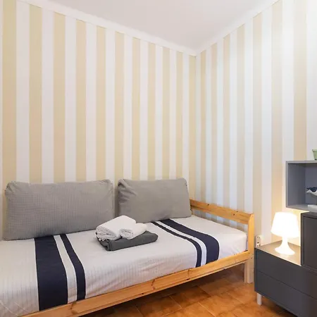 Patio Da Rocha - Silhueta Citadina