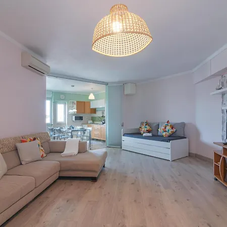 Patio Da Rocha - Silhueta Citadina