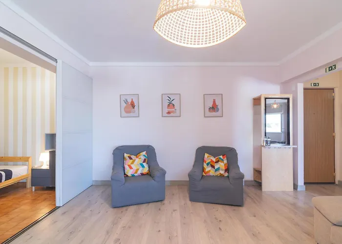 Patio Da Rocha - Silhueta Citadina ポルティマン