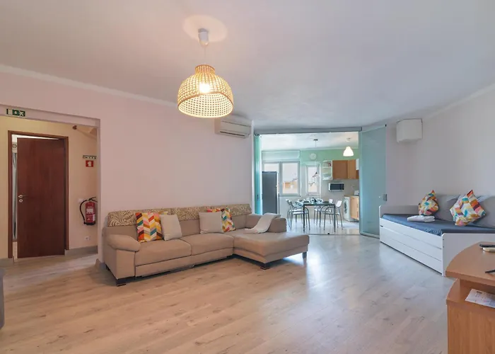 Patio Da Rocha - Silhueta Citadina ポルティマン