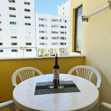 Patio Da Rocha - Silhueta Citadina Portimão