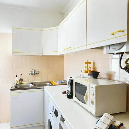 Patio Da Rocha - Silhueta Citadina