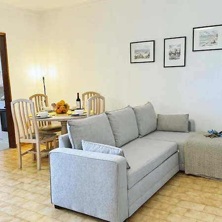 Patio Da Rocha - Silhueta Citadina *